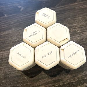 Cadence travel capsules